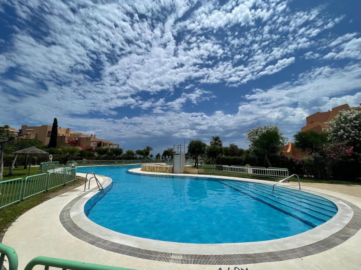 ורה Xposure Beach Apartment מראה חיצוני תמונה